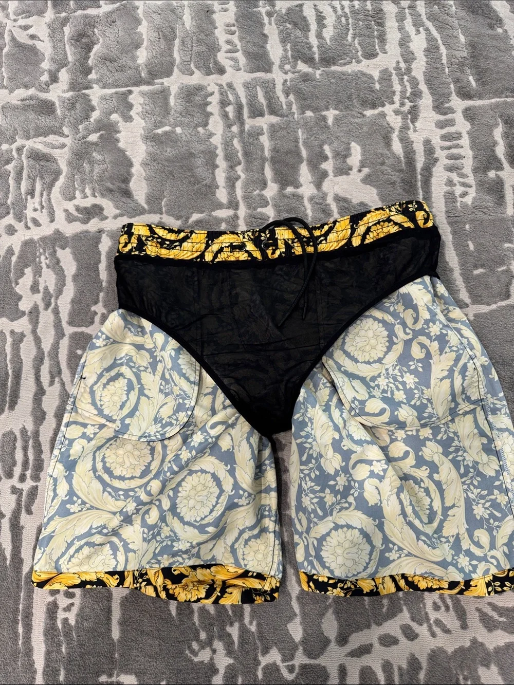 Versace Men's Black & Yellow Baroque Swim Trunks size 5